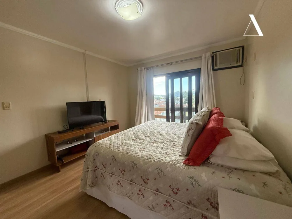 Casa, 3 quartos, 226 m² - Foto 11