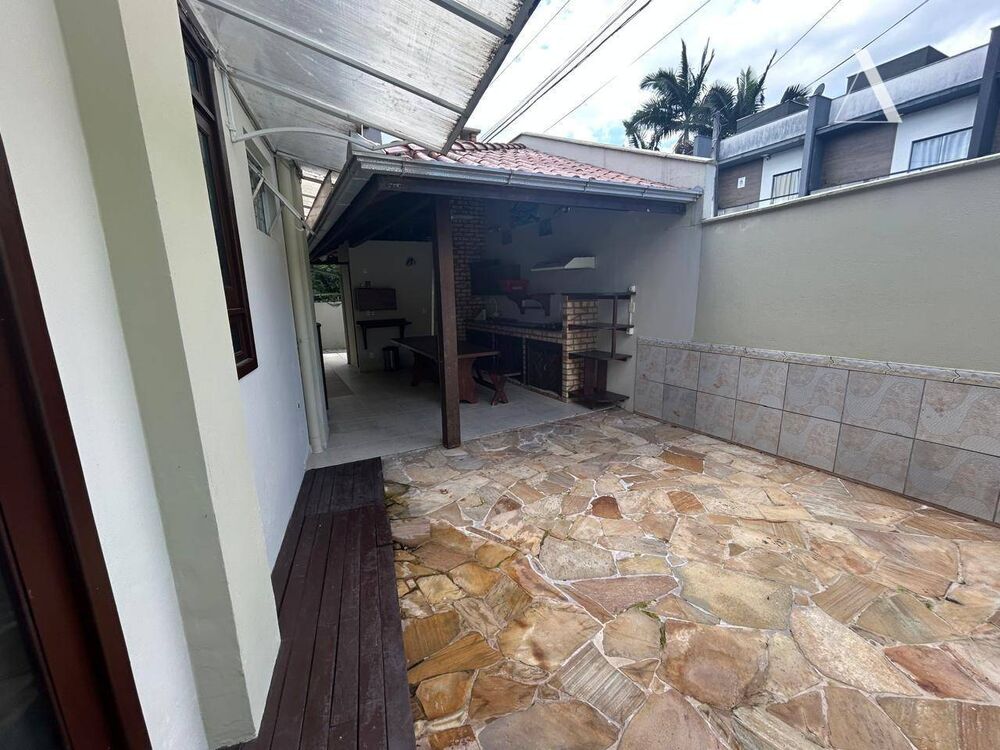 Casa à venda com 3 quartos, 264m² - Foto 7