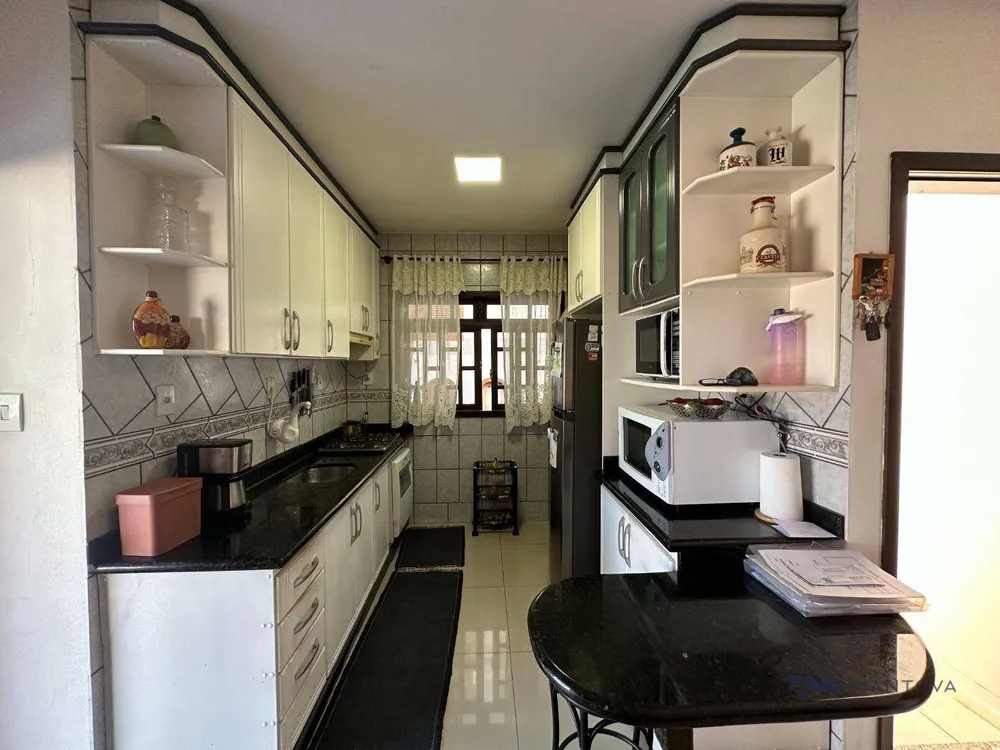 Casa, 3 quartos, 196 m² - Foto 8