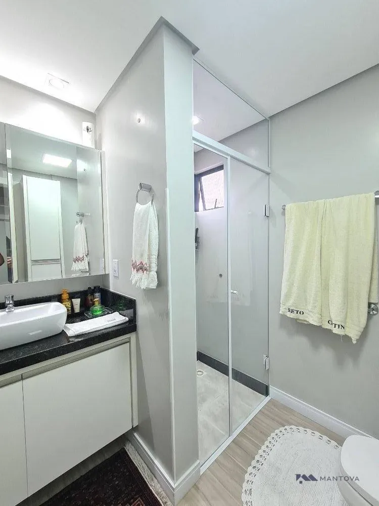 Apartamento, 3 quartos, 186 m² - Foto 1