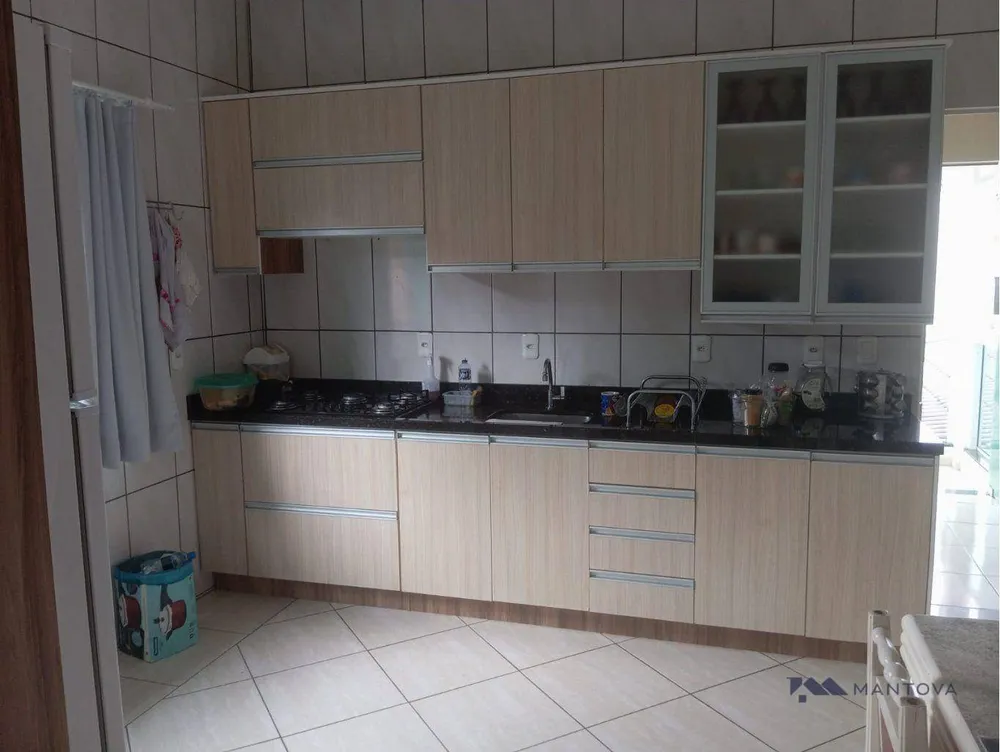 Casa, 8 quartos, 375 m² - Foto 1
