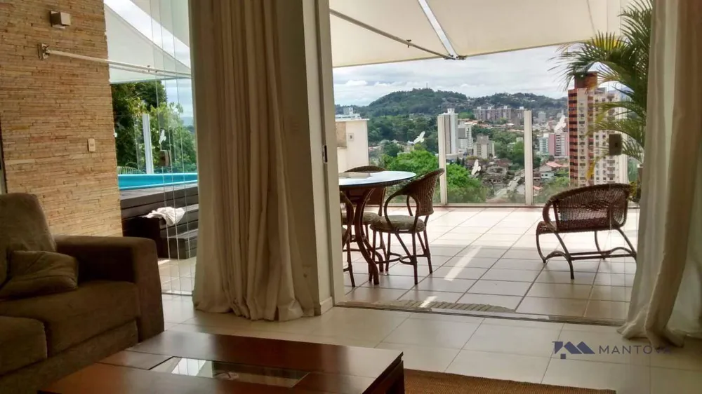 Casa, 3 quartos, 300 m² - Foto 1