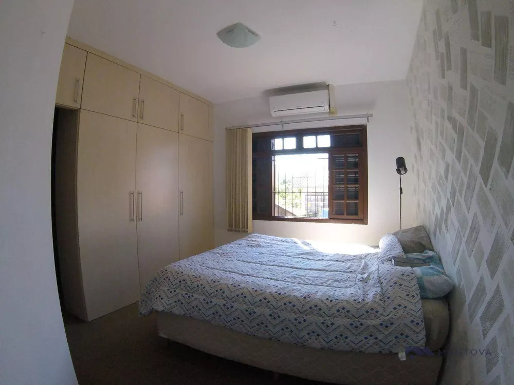 Casa, 6 quartos, 333 m² - Foto 2