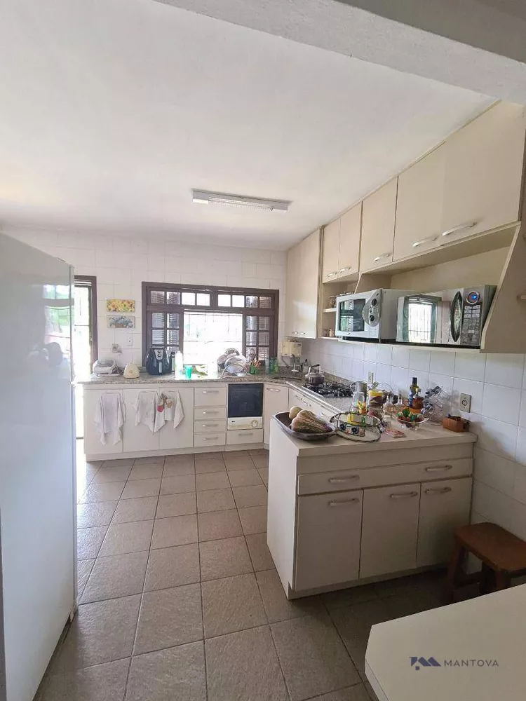 Casa, 6 quartos, 333 m² - Foto 3