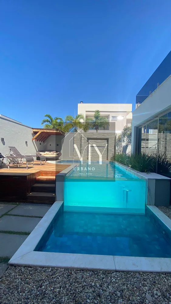 Casa, 4 quartos, 260 m² - Foto 1