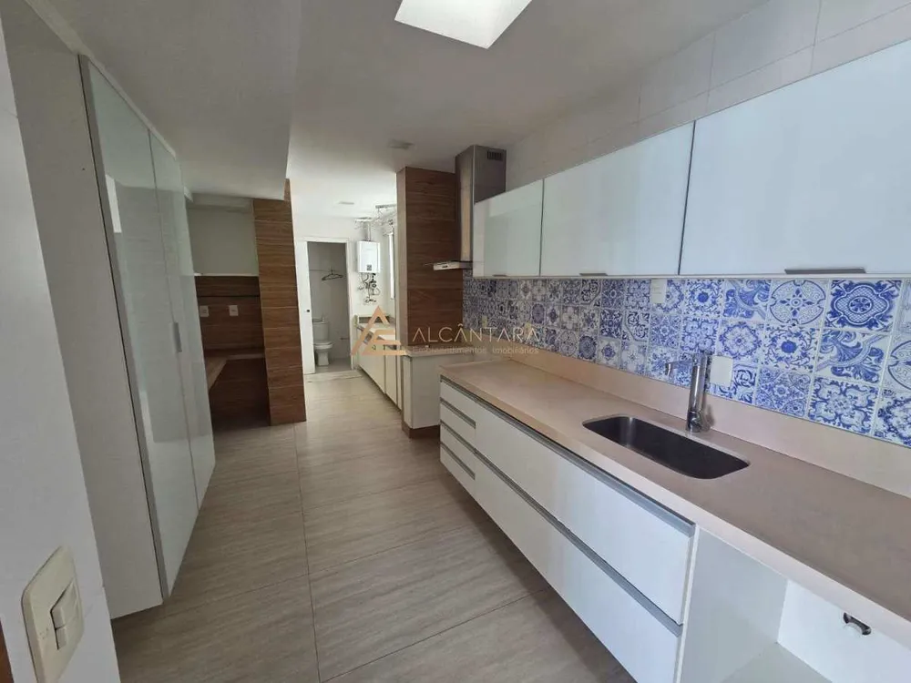 Apartamento, 3 quartos, 130 m² - Foto 2