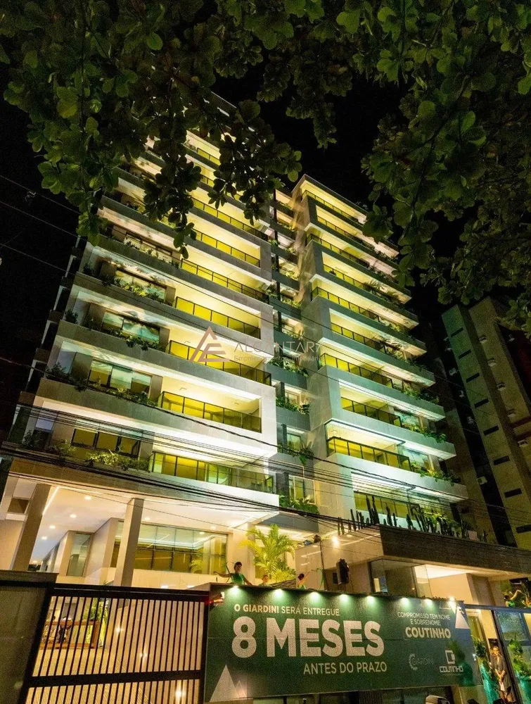 Apartamento, 3 quartos, 228 m² - Foto 1