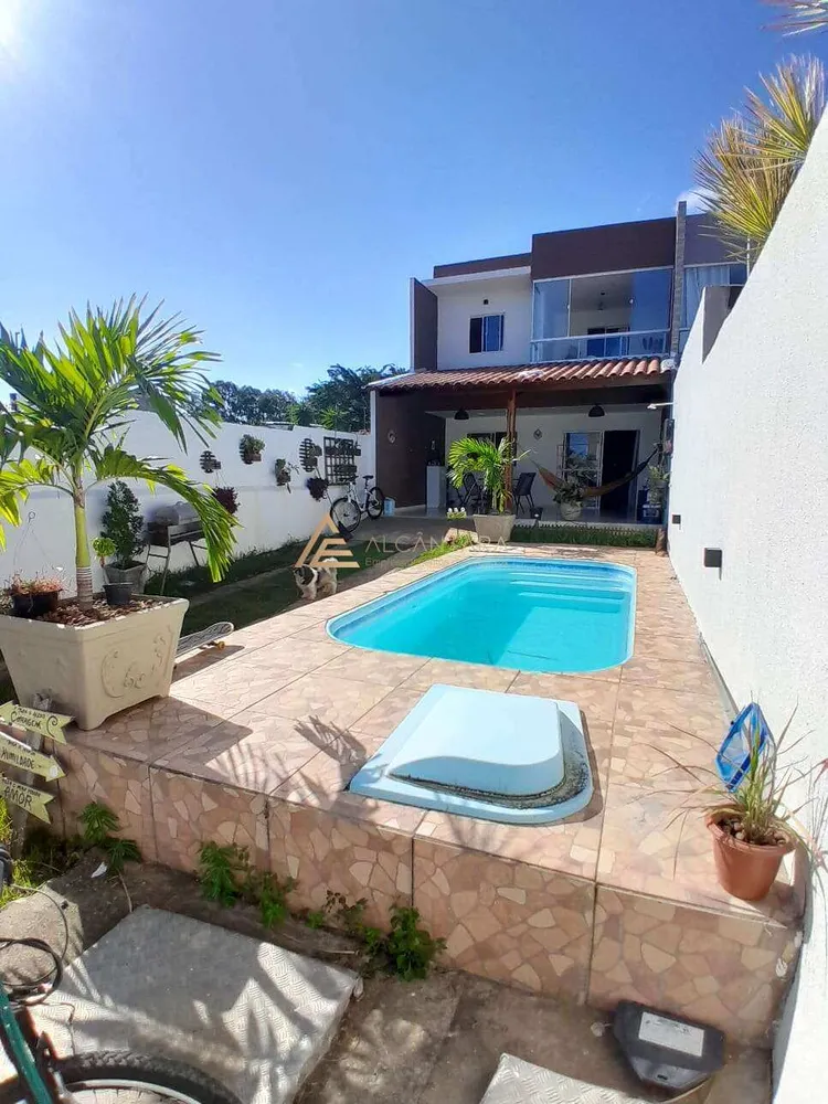 Casa, 4 quartos, 240 m² - Foto 1