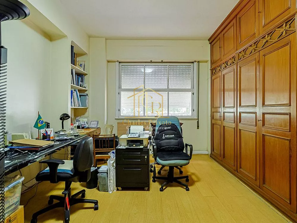 Apartamento, 3 quartos, 220 m² - Foto 2