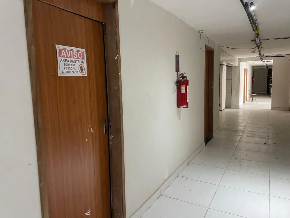 Prédio Inteiro - Foto 8