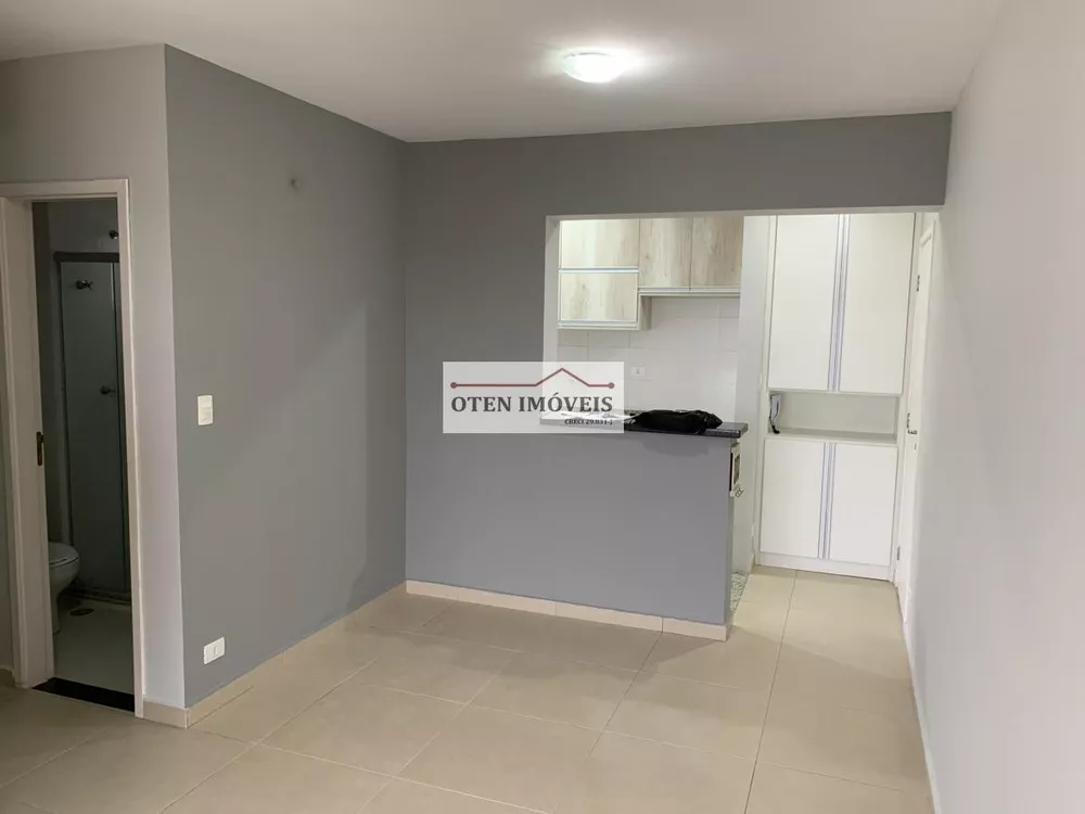 Apartamento à venda com 3 quartos, 70m² - Foto 2