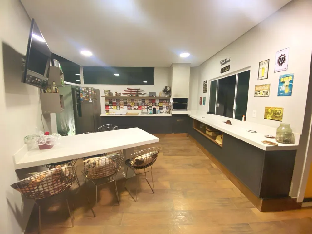 Casa, 4 quartos, 340 m² - Foto 2