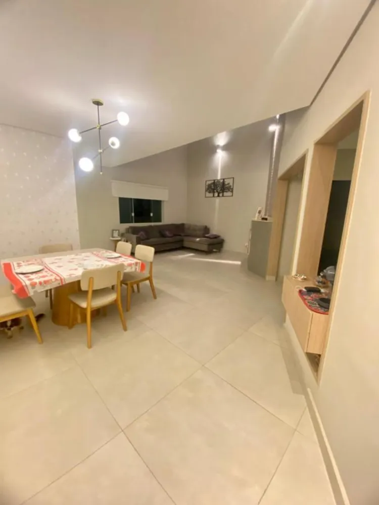 Casa, 4 quartos, 340 m² - Foto 1