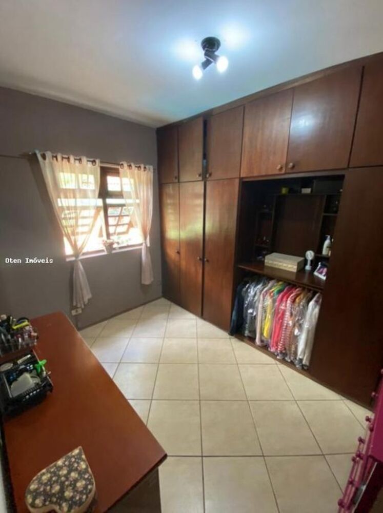 Casa, 4 quartos, 423 m² - Foto 1