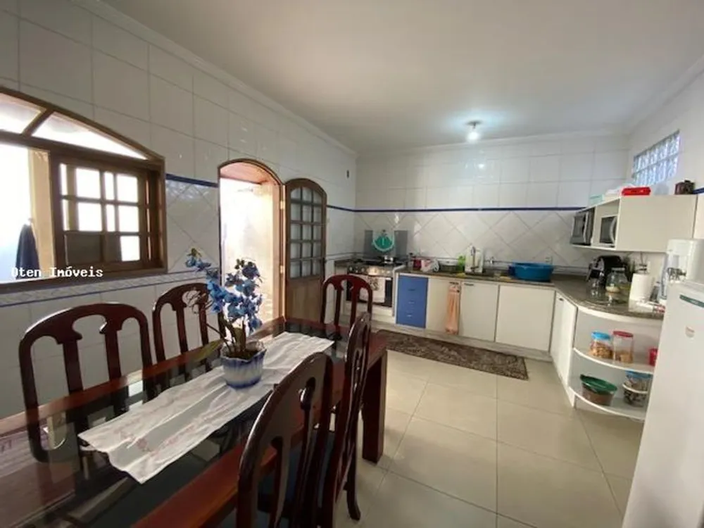 Casa, 3 quartos, 252 m² - Foto 4