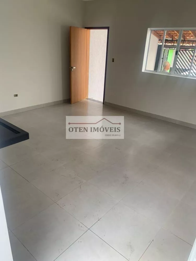 Casa à venda com 2 quartos, 85m² - Foto 1