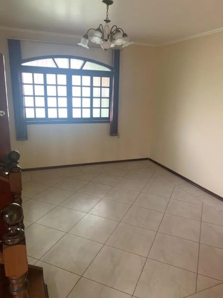 Casa, 3 quartos, 236 m² - Foto 2