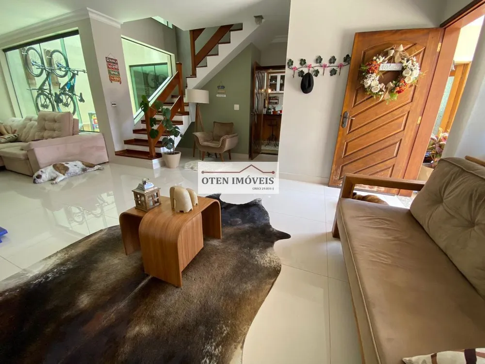 Casa, 3 quartos, 301 m² - Foto 1