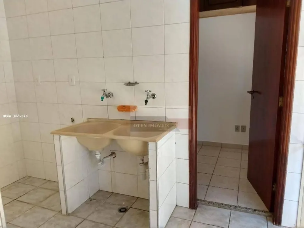 Casa, 4 quartos, 326 m² - Foto 1
