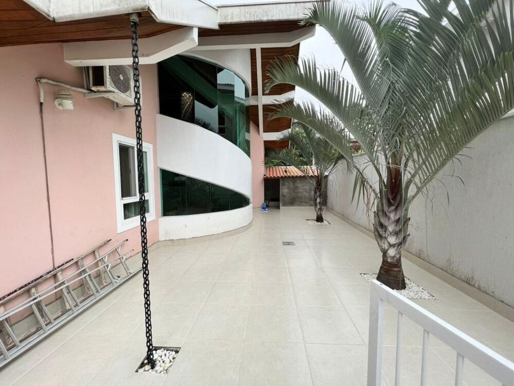 Casa de Condomínio à venda com 4 quartos, 500m² - Foto 4