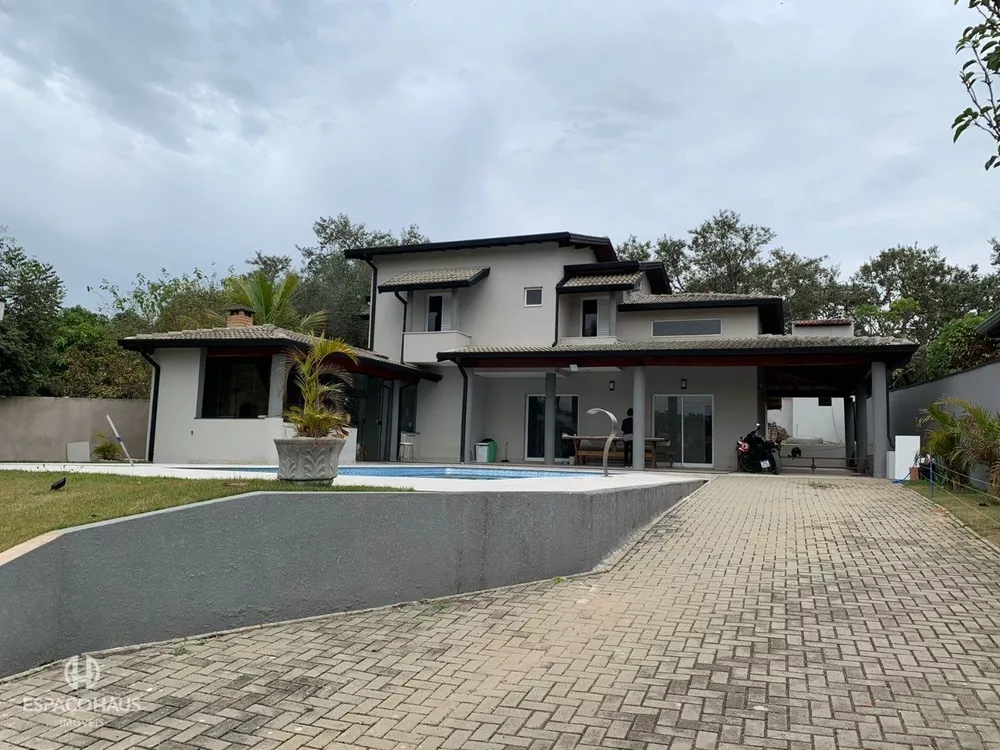 Casa à venda com 4 quartos, 430m² - Foto 1