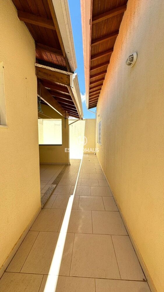Casa para alugar com 3 quartos, 164m² - Foto 4