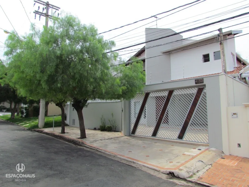 Casa, 4 quartos, 230 m² - Foto 1