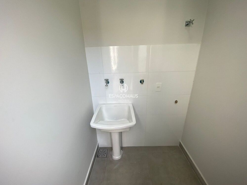 Casa à venda com 3 quartos, 126m² - Foto 4