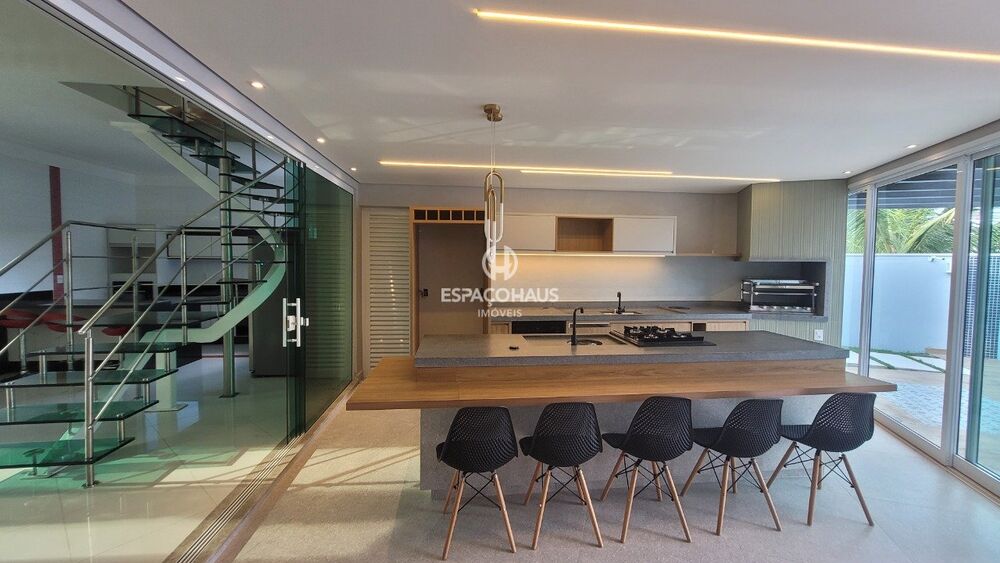 Casa de Condomínio à venda e aluguel com 4 quartos, 302m² - Foto 3