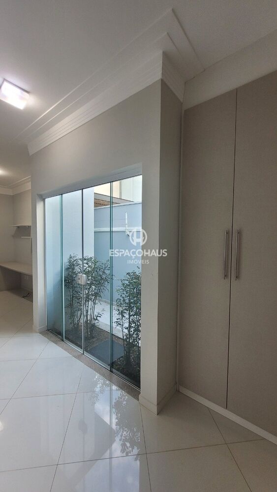 Casa de Condomínio à venda e aluguel com 4 quartos, 302m² - Foto 4