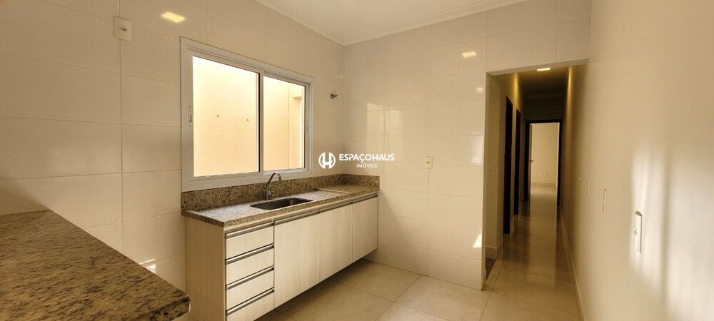Casa para alugar com 2 quartos, 72m² - Foto 3