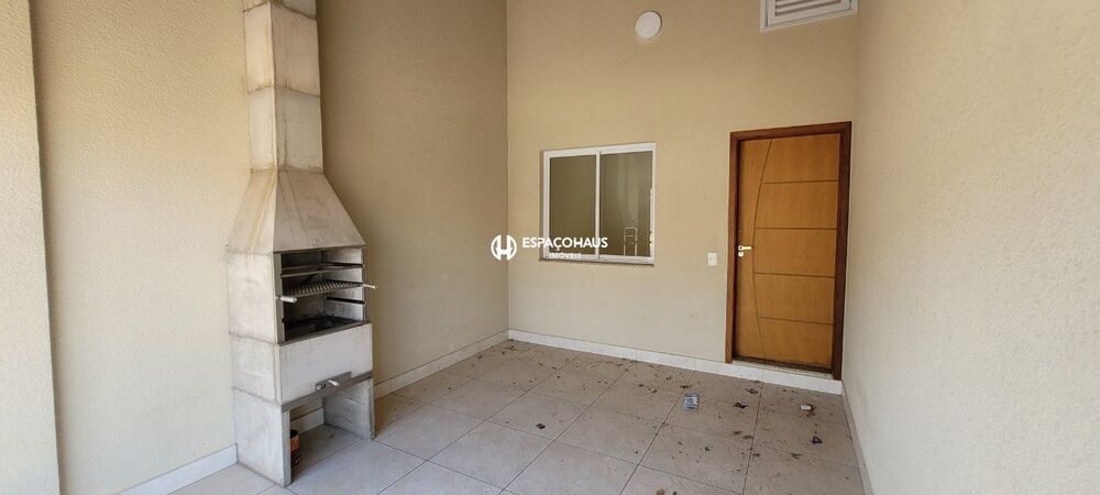 Casa para alugar com 2 quartos, 72m² - Foto 1