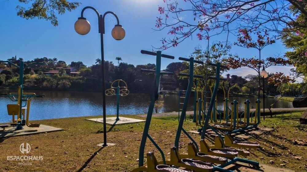 Chácara à venda com 4 quartos, 300m² - Foto 8