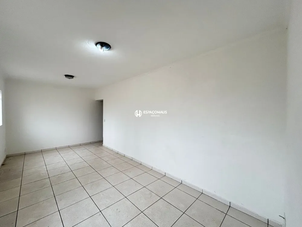 Casa, 3 quartos, 213 m² - Foto 2
