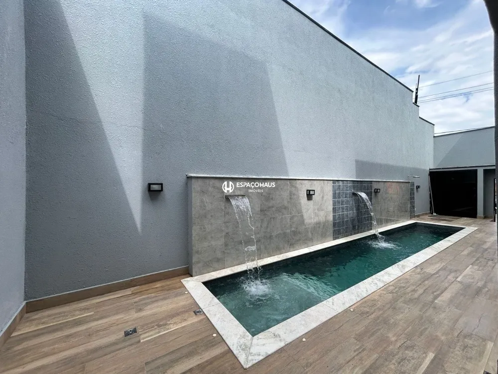 Casa, 3 quartos, 250 m² - Foto 2