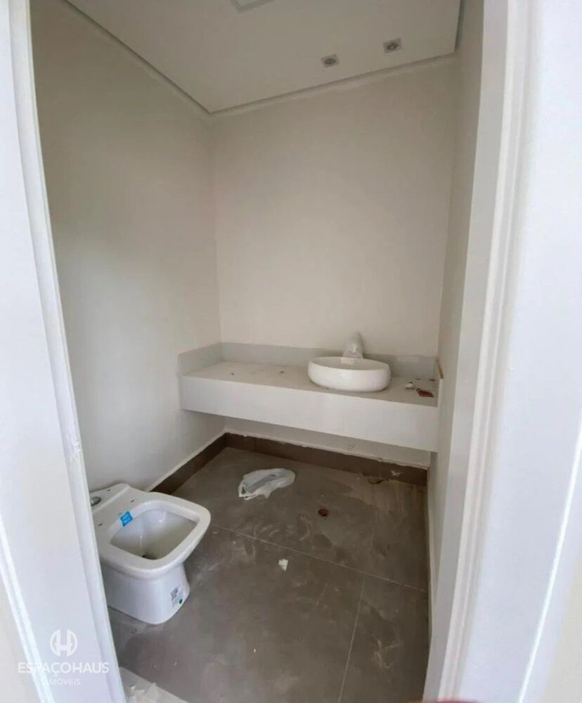 Casa de Condomínio à venda com 4 quartos, 273m² - Foto 4