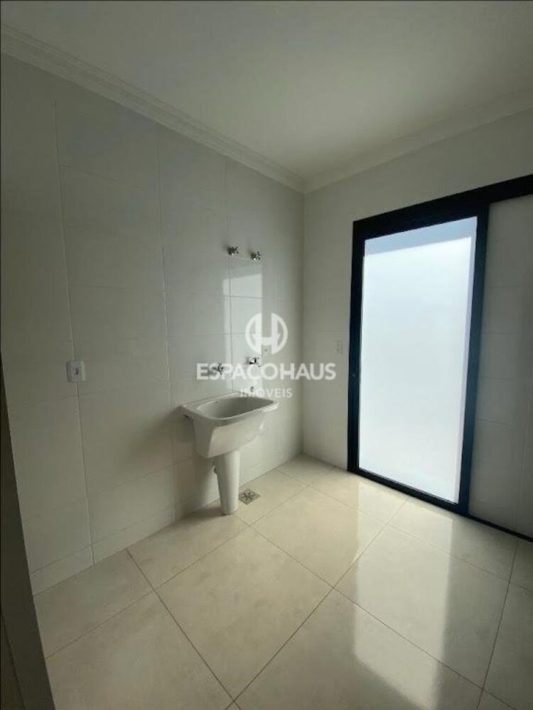 Casa de Condomínio à venda com 3 quartos, 106m² - Foto 2