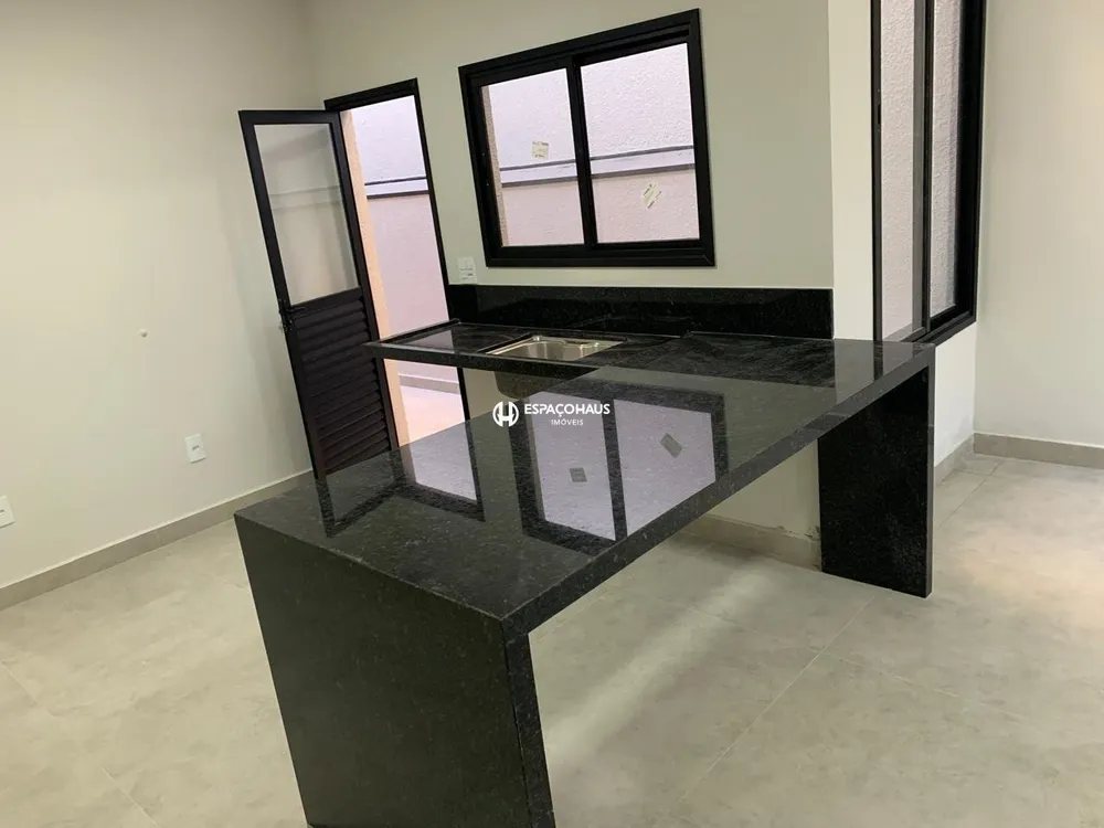 Casa, 3 quartos, 81 m² - Foto 2