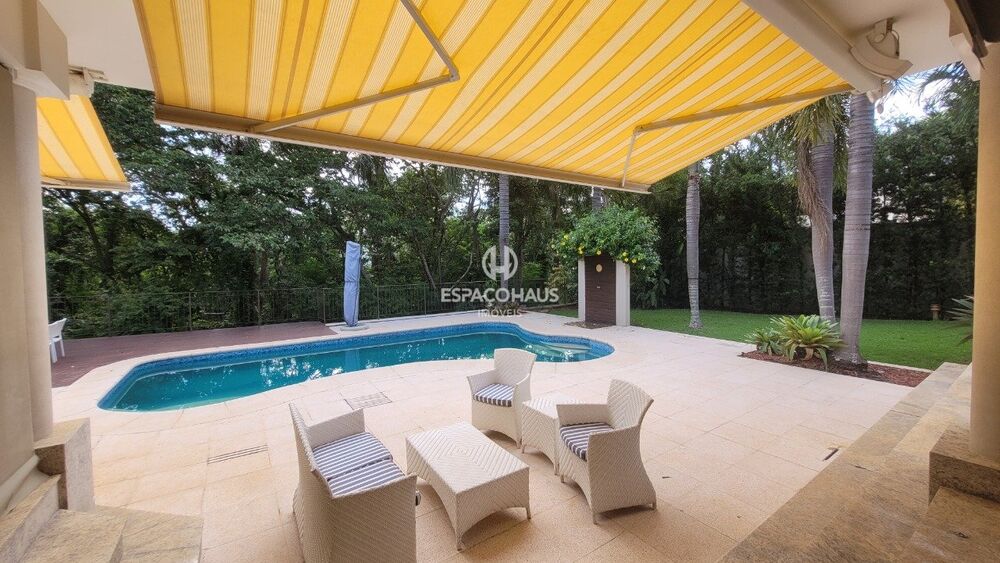 Casa de Condomínio para alugar com 4 quartos, 537m² - Foto 2