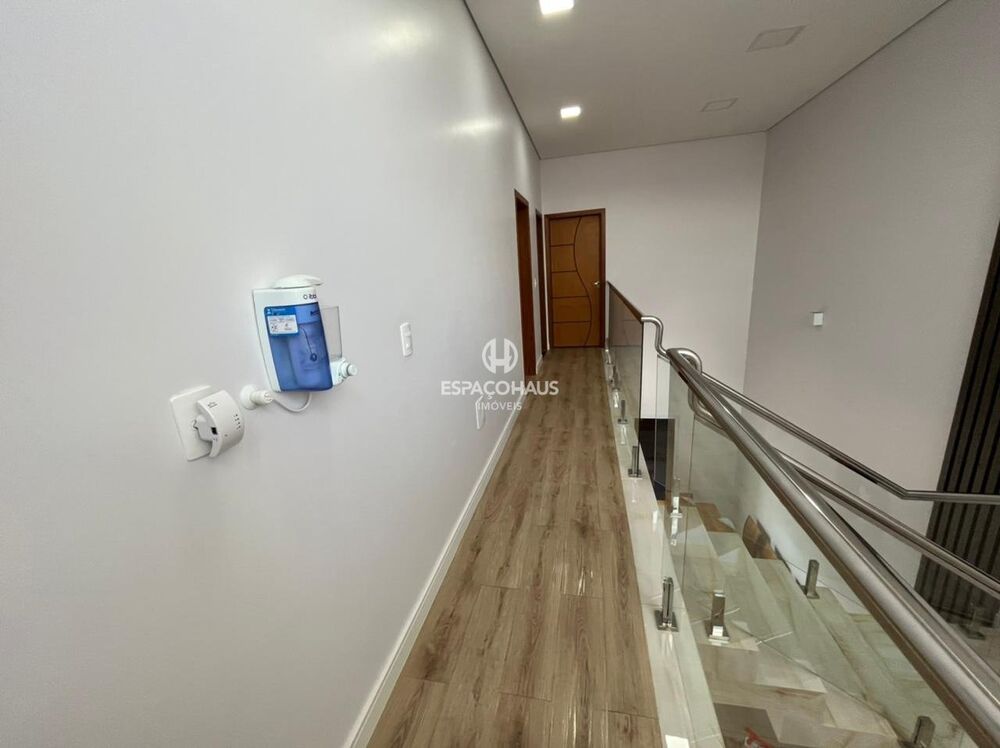 Casa de Condomínio à venda com 3 quartos, 178m² - Foto 2