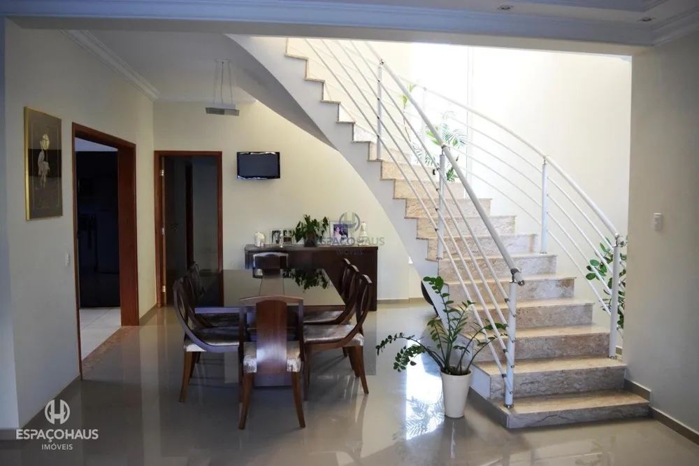 Casa, 5 quartos, 323 m² - Foto 5