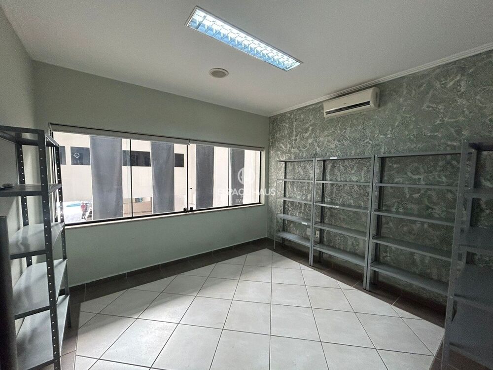 Imóvel Comercial Padrão para alugar, 1113m² - Foto 32