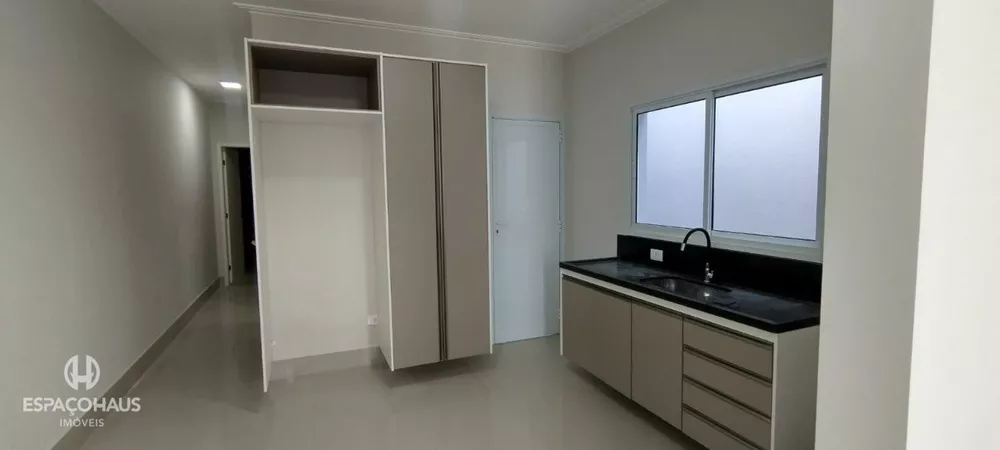 Casa à venda com 2 quartos, 63m² - Foto 8