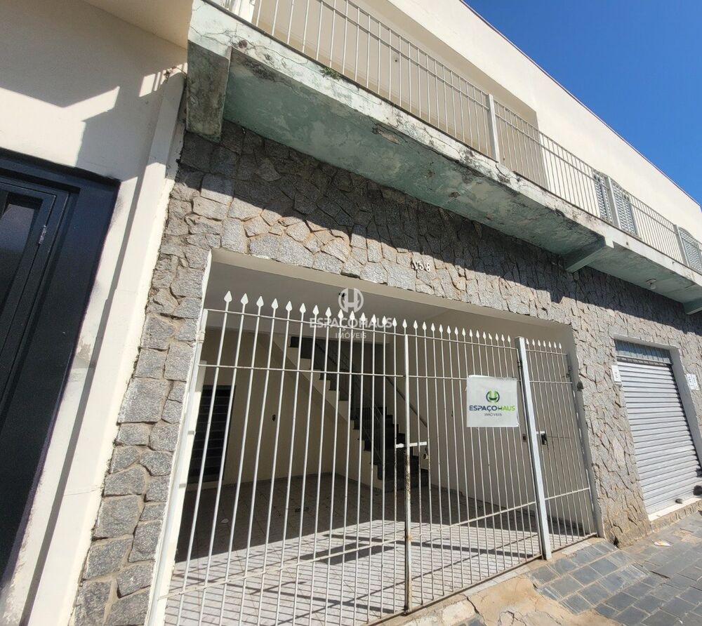 Casa, 3 quartos, 211 m² - Foto 2