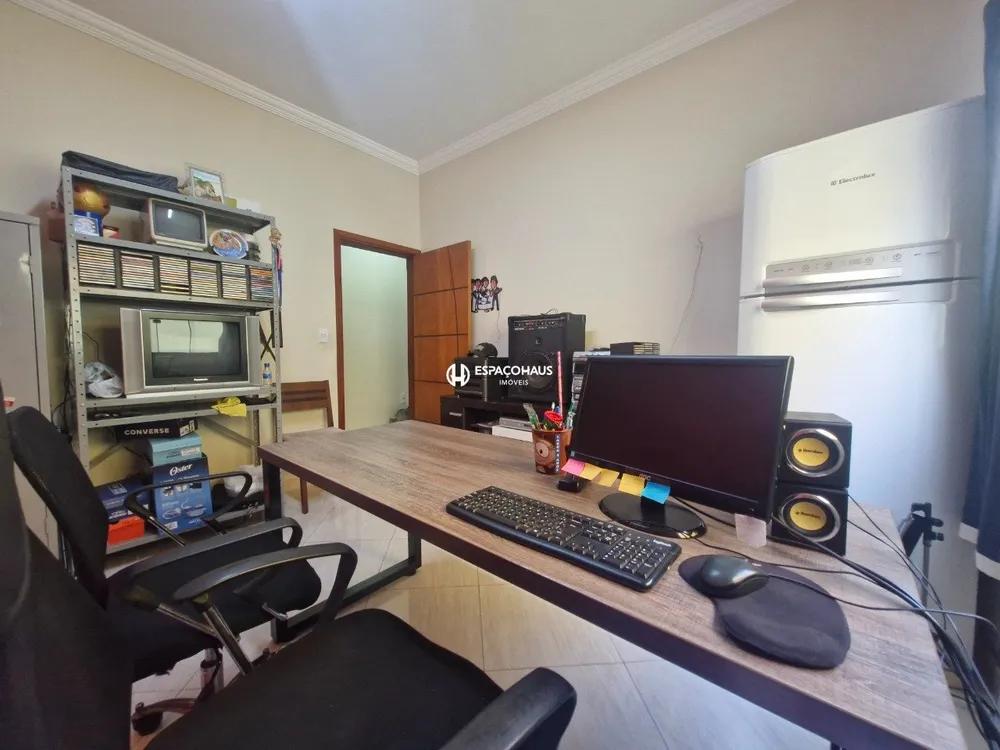Casa, 3 quartos, 220 m² - Foto 8
