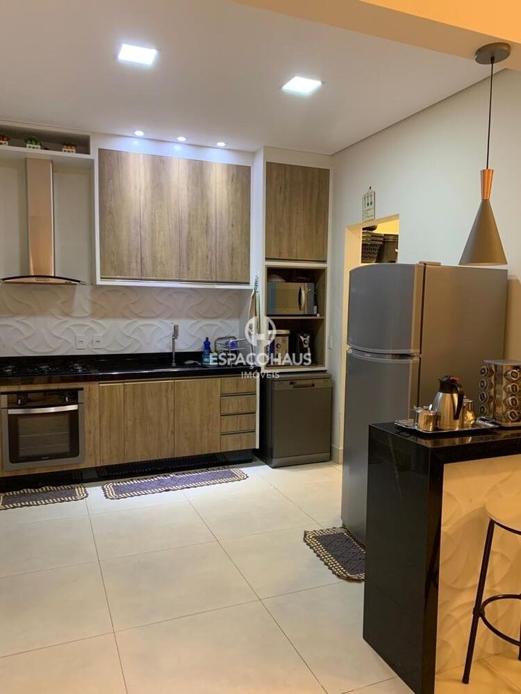 Casa, 3 quartos, 147 m² - Foto 1