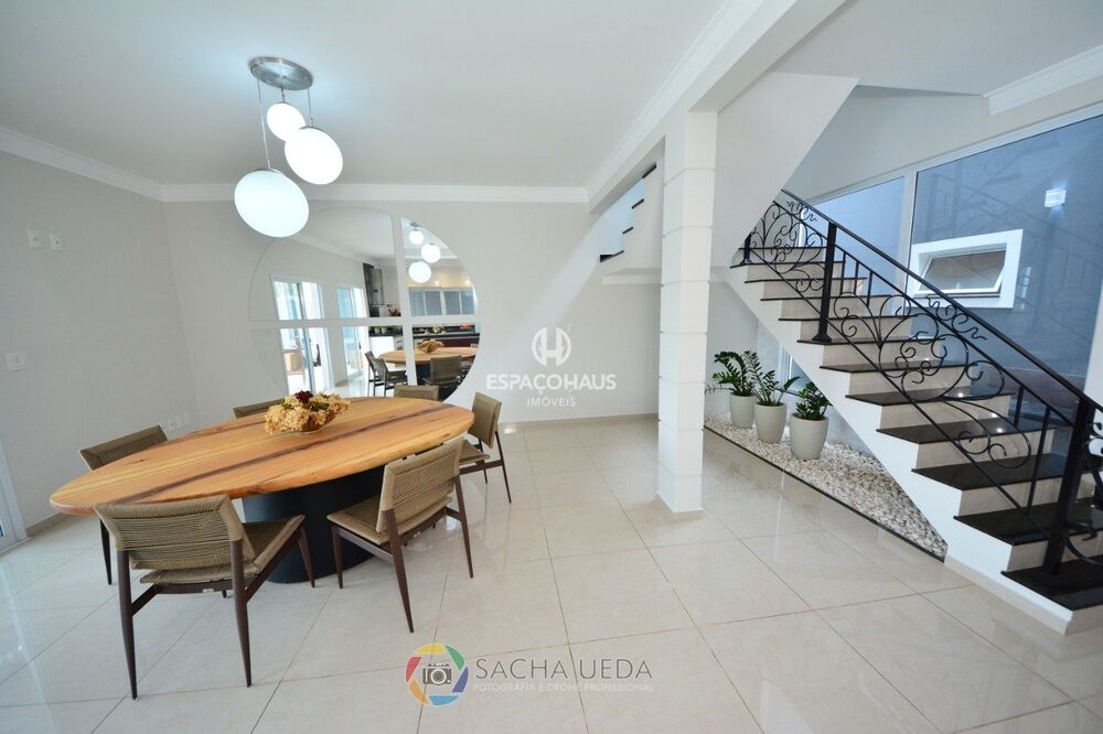 Casa de Condomínio à venda com 4 quartos, 318m² - Foto 31