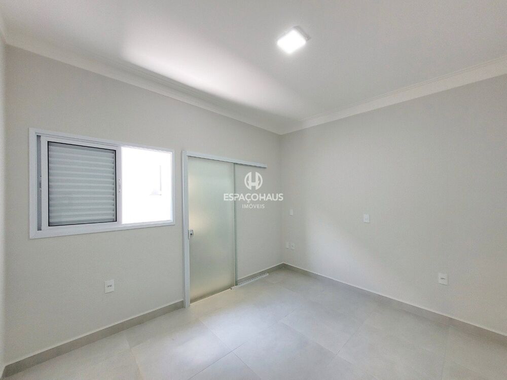 Casa à venda com 3 quartos, 114m² - Foto 12
