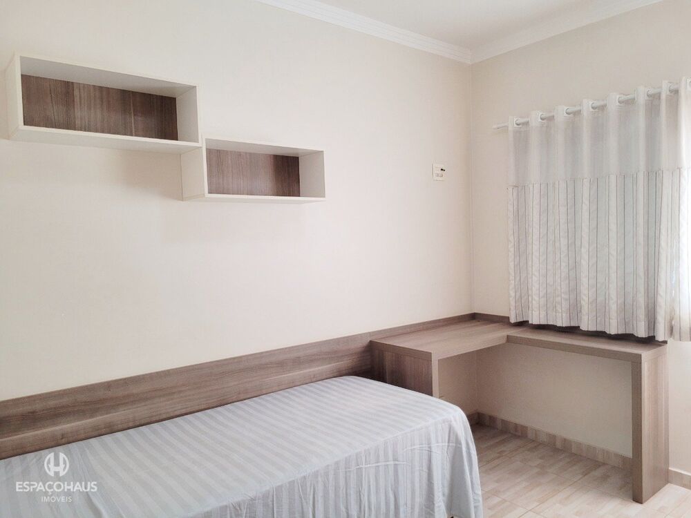 Casa de Condomínio à venda com 3 quartos, 145m² - Foto 4