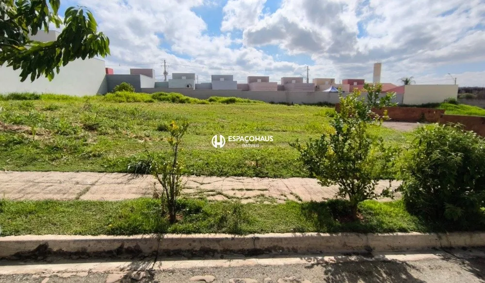 Terreno, 210 m² - Foto 1